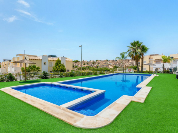 Apartment In Orihuela Costa