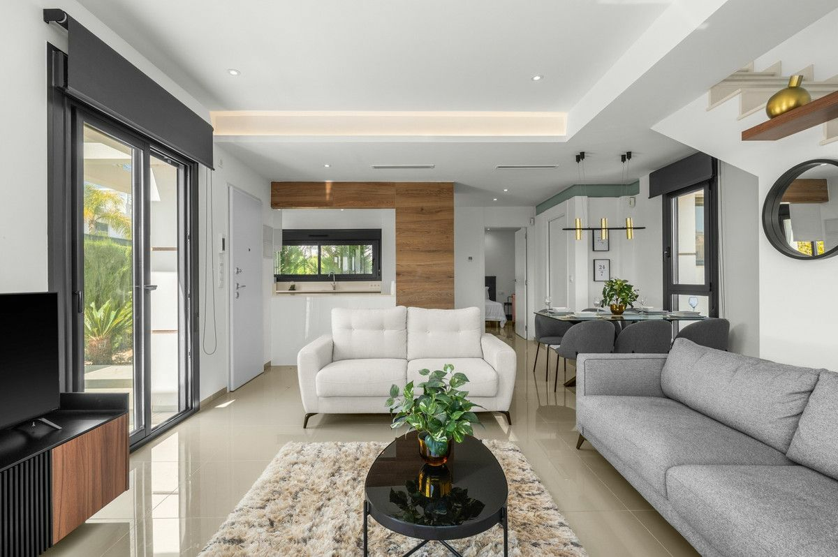 3-bedroom Villa In Rojales, Spain (122 M²)