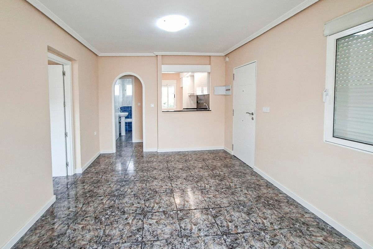 2-bedroom Villa In Torrevieja, Spain (51 M²)