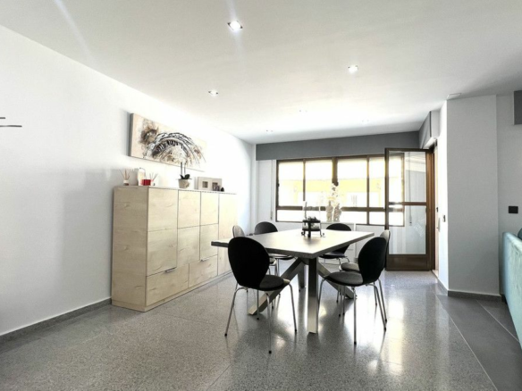 3-bedroom Apartment In Orihuela, Spain (130 M²)