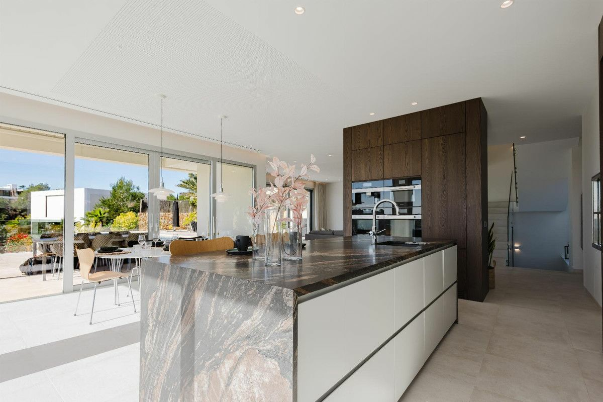5-bedroom Villa In Orihuela, Spain (546 M²)