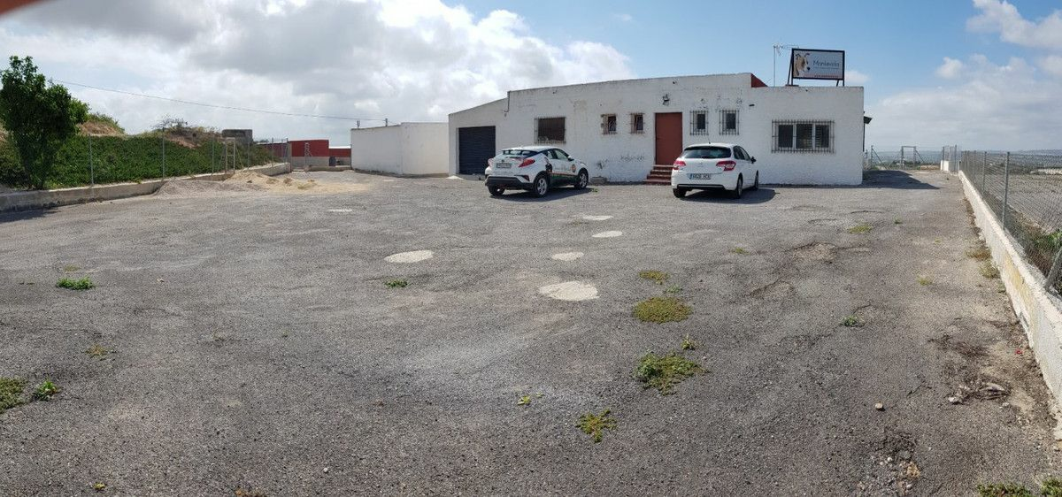 2-bedroom Country House In Los Montesinos, Spain (253 M²)
