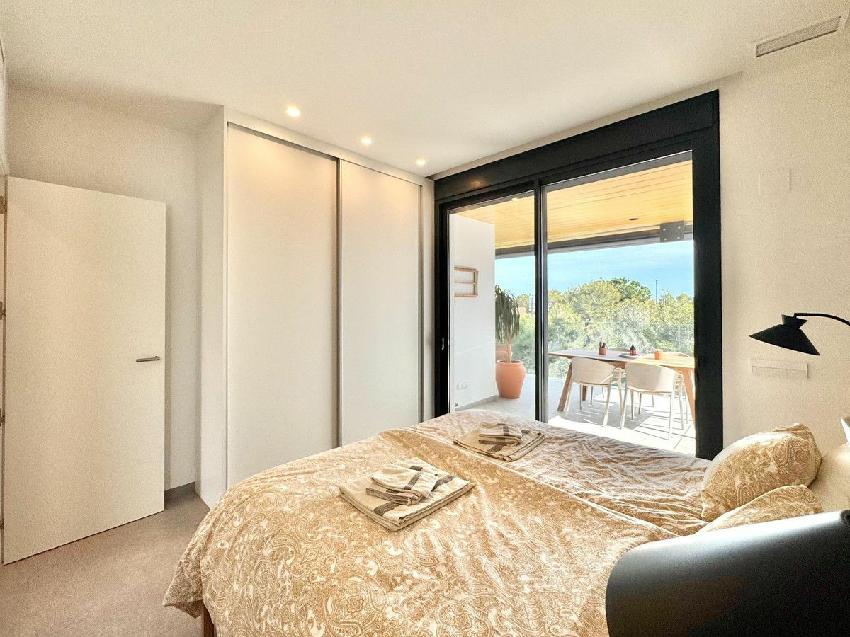 2-bedroom Apartment In San Miguel De Salinas, Spain (88 M²)