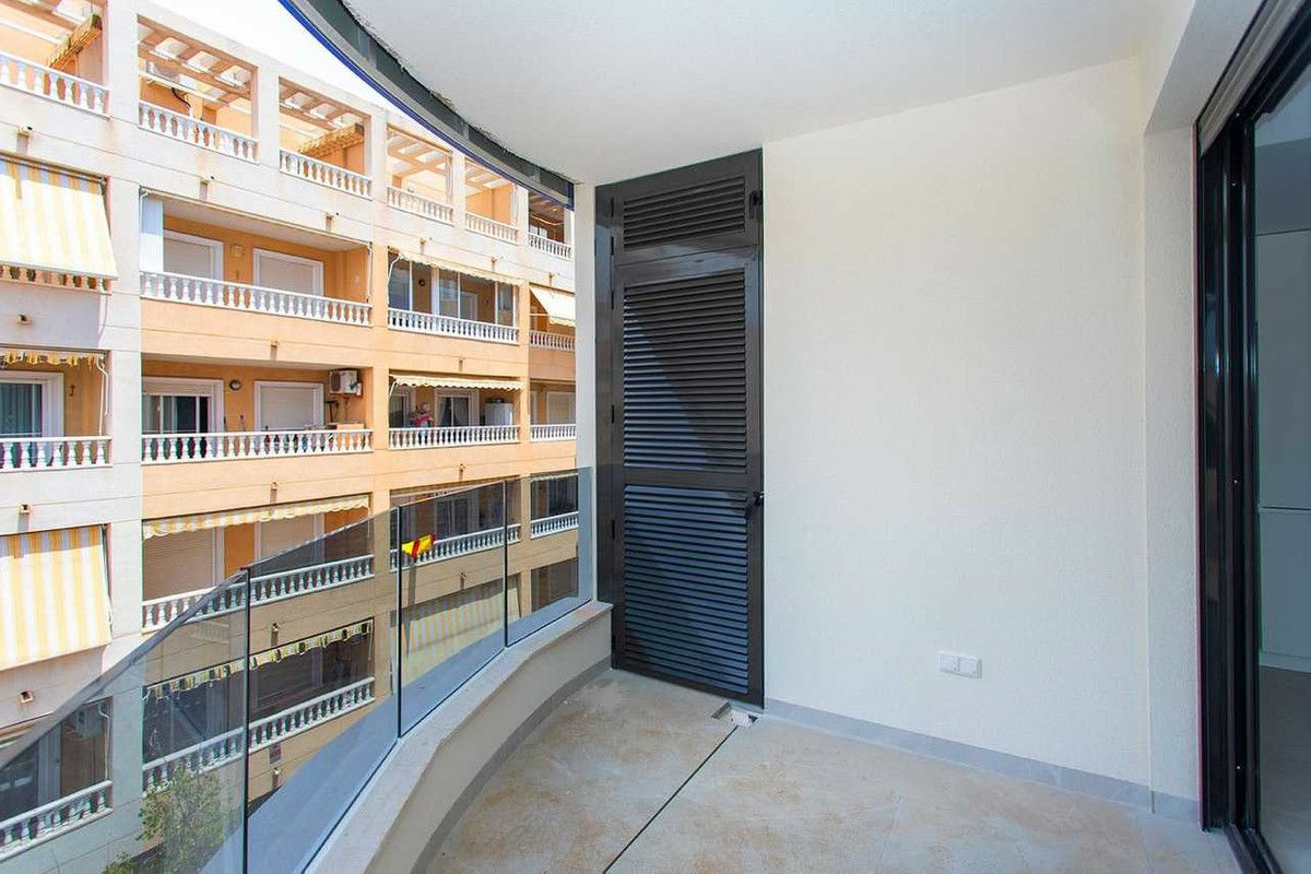 Apartment In Torrevieja