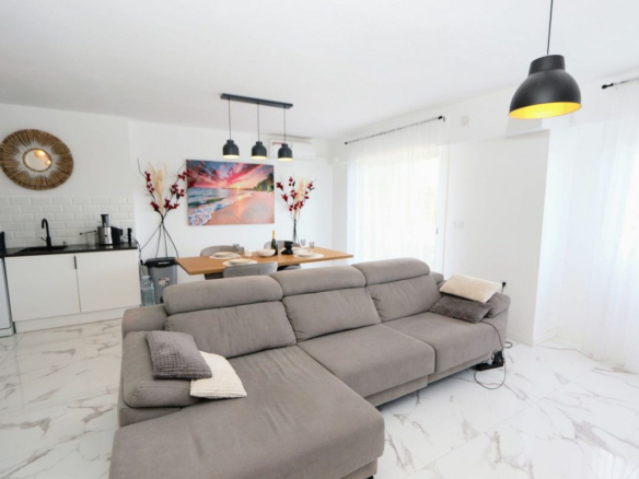 Apartment In Orihuela Costa