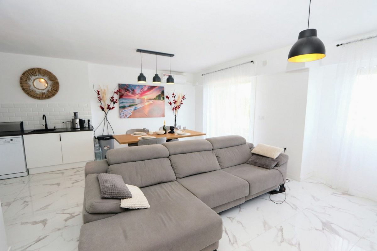 Apartment In Orihuela Costa