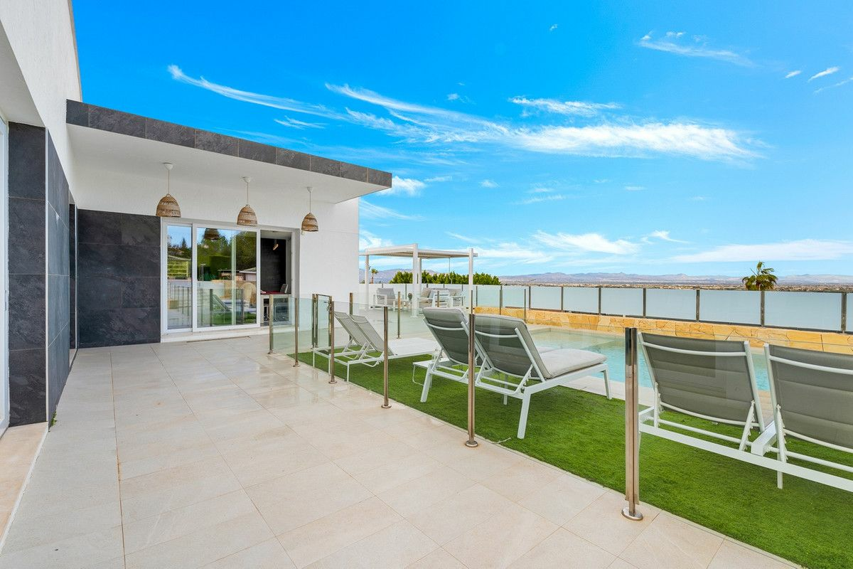 4-bedroom Villa In Algorfa, Spain (216 M²)