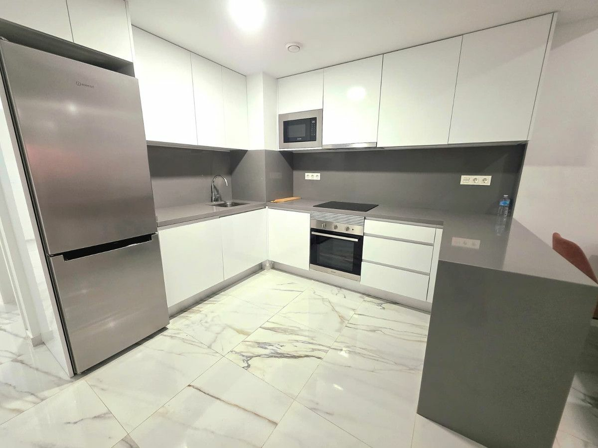 2-bedroom Apartment In Torrevieja, Spain (100 M²)