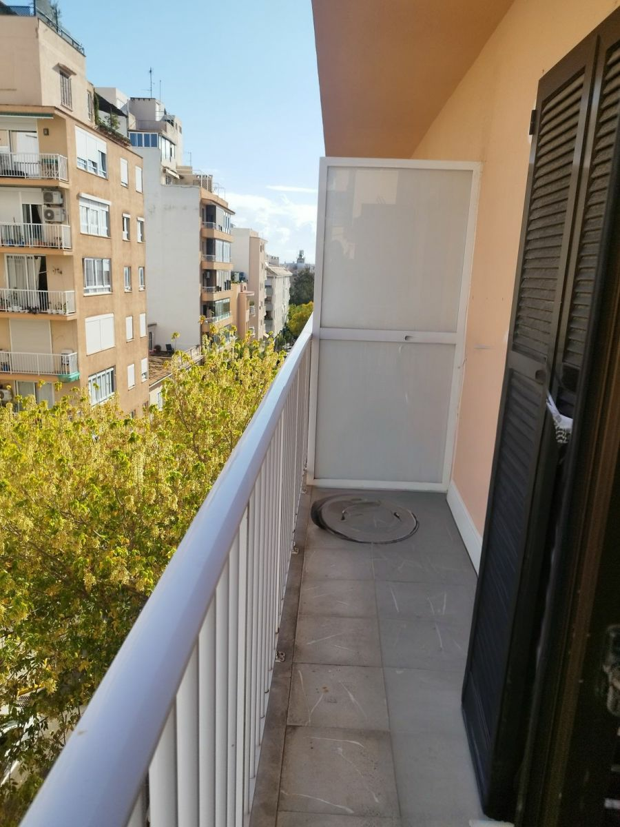 2-6-a0fb36 3-bedroom Apartment In Palma De Mallorca, Spain (92 M²)