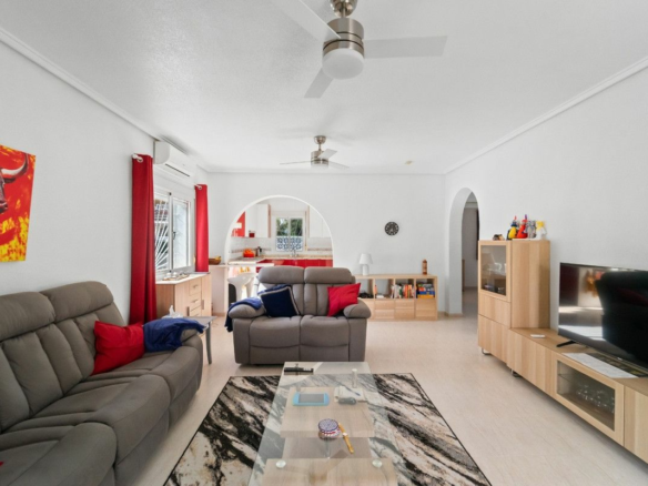 2-bedroom Villa In Benijofar, Spain (108 M²)