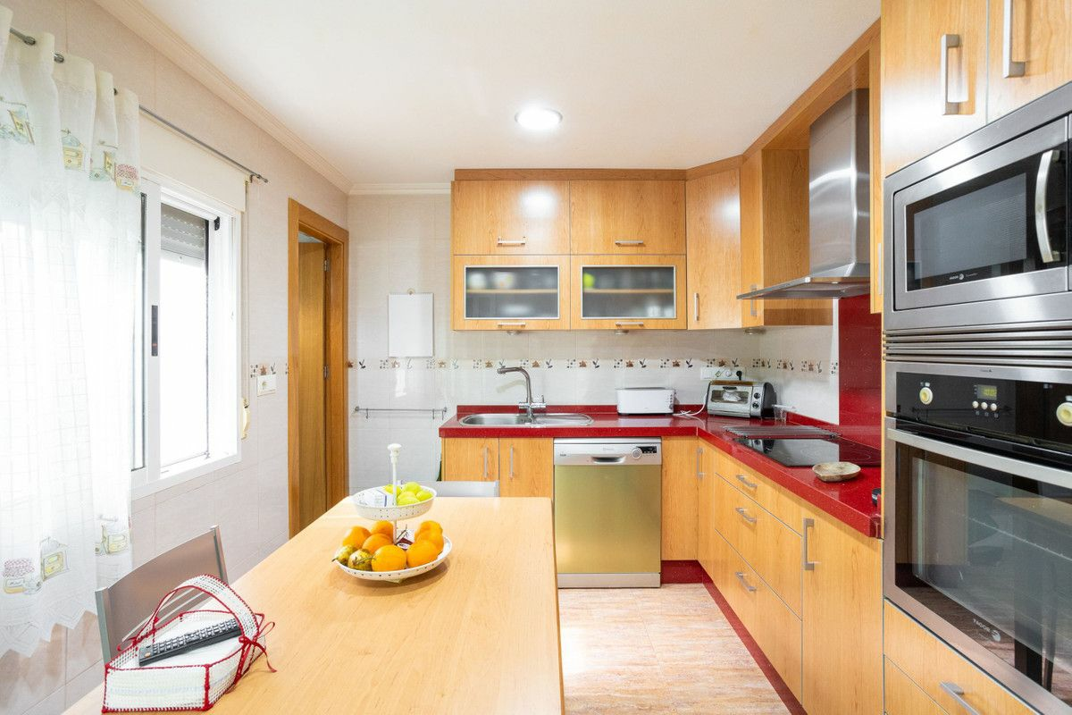 4-bedroom House In Los Alcázares, Spain (178 M²)