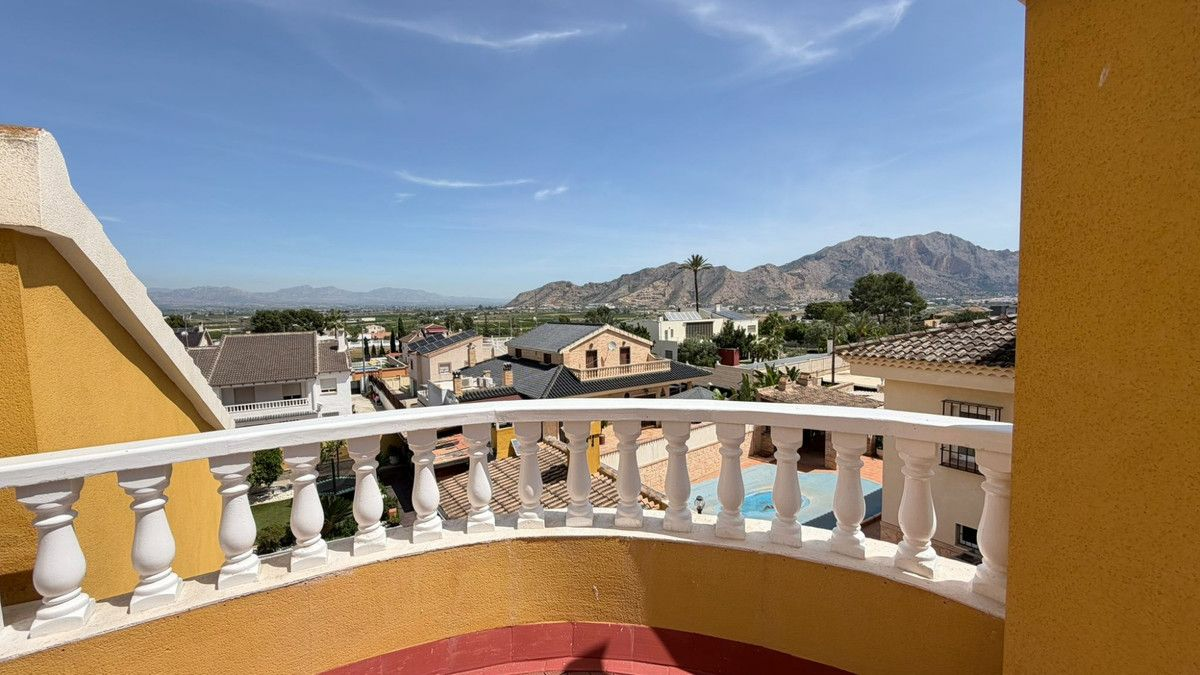 5-bedroom Villa In Orihuela, Spain (201 M²)