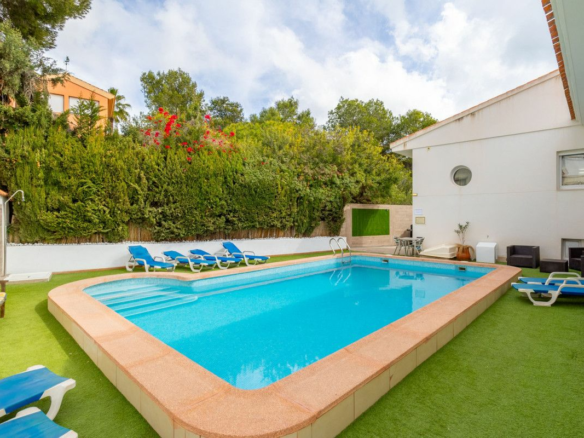 8-bedroom Villa In Orihuela Costa, Spain (446 M²)