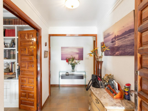 6-bedroom Villa In Orihuela Costa, Spain (204 M²)
