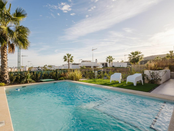 4-bedroom Villa In Algorfa, Spain (362 M²)