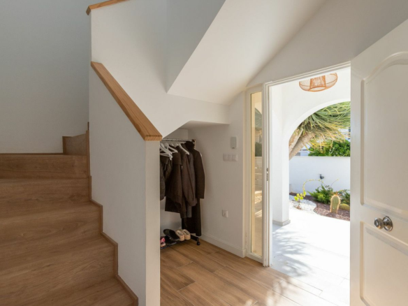 4-bedroom Villa In Torrevieja, Spain (245 M²)