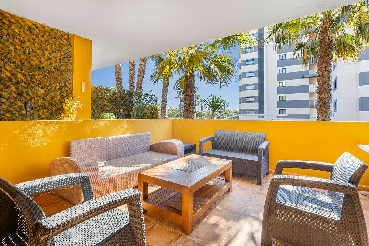 2-bedroom Apartment In Orihuela Costa, Spain (84 M²)