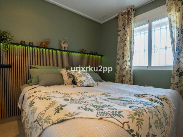 3-bedroom Apartment In Orihuela Costa, Spain (105 M²)