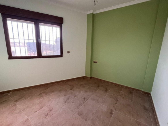 4-bedroom Apartment In Los Alcázares, Spain (178 M²)