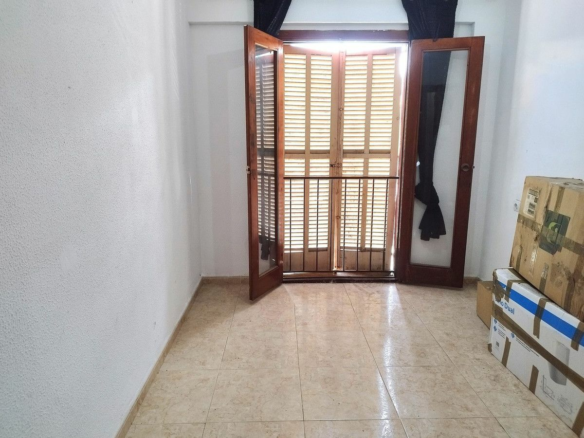 3-bedroom Apartment In Palma De Mallorca, Spain (90 M²)