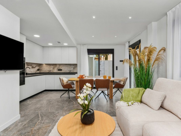 4-bedroom Villa In Pilar De La Horadada, Spain (121 M²)