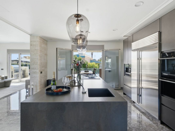 6-bedroom Villa In Orihuela Costa, Spain (442 M²)