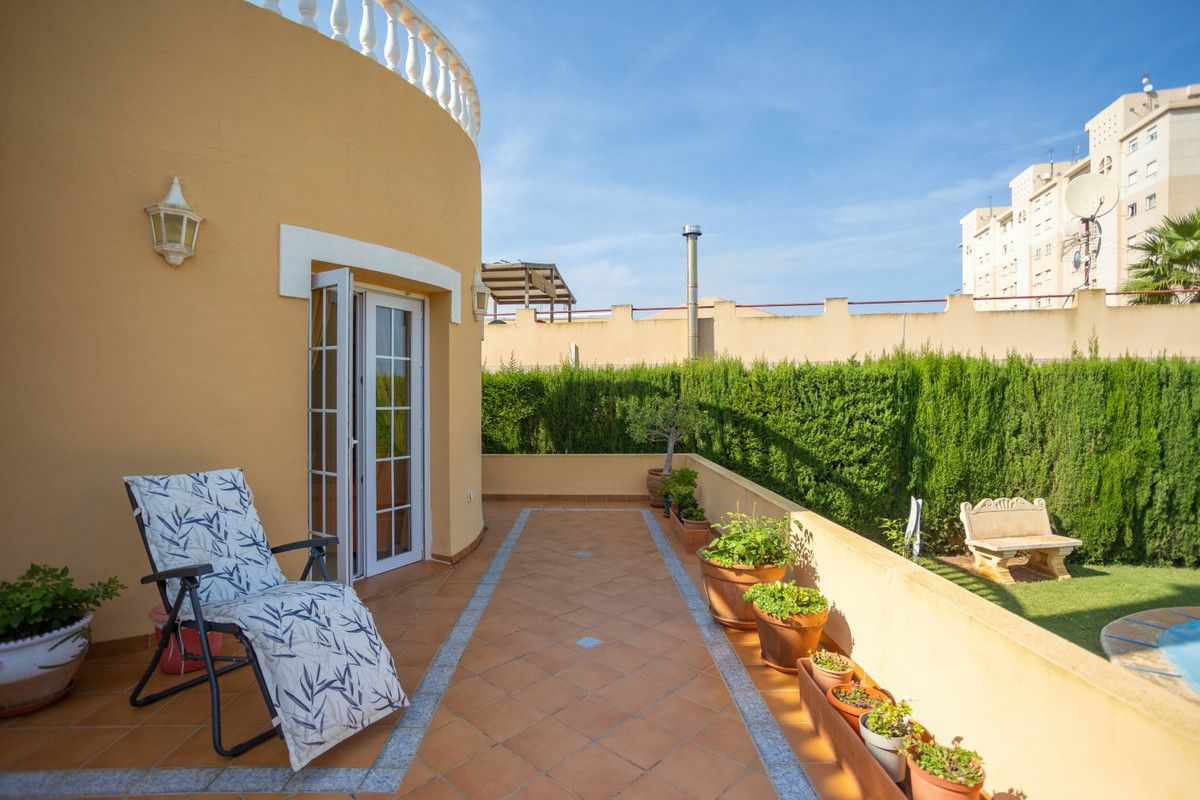 3-bedroom Villa In Cartagena, Spain (138 M²)