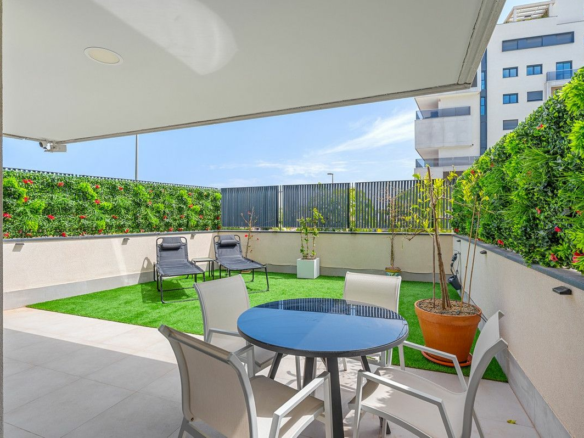 3-bedroom Apartment In Orihuela Costa, Spain (85 M²)