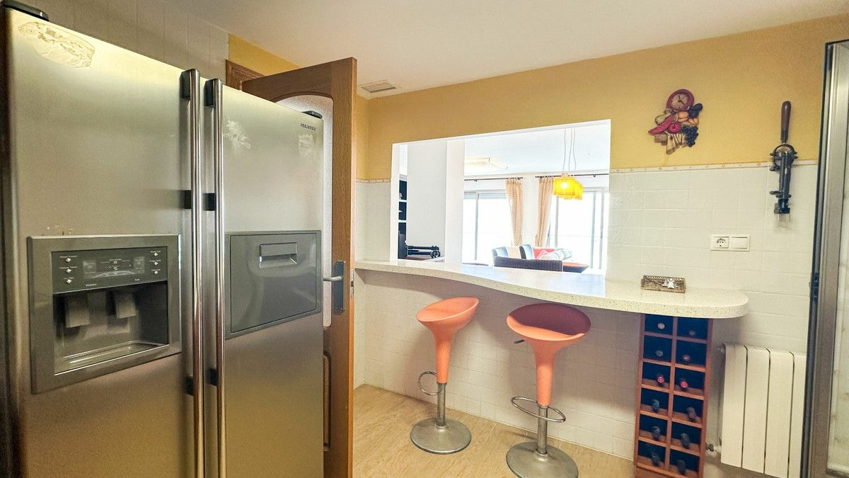 4-bedroom Apartment In Torrevieja, Spain (180 M²)