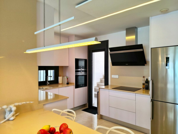 3-bedroom Villa In San Miguel De Salinas, Spain (92 M²)
