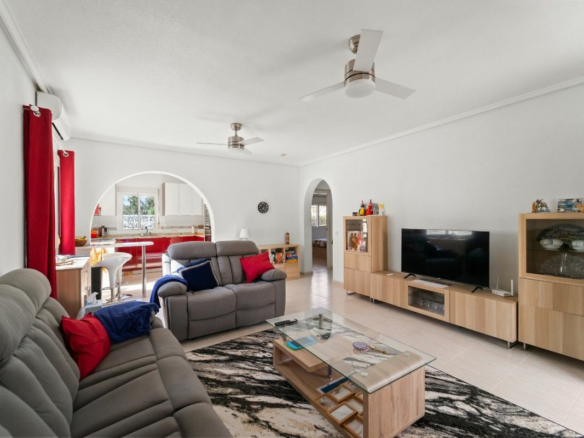 2-bedroom Villa In Benijofar, Spain (108 M²)