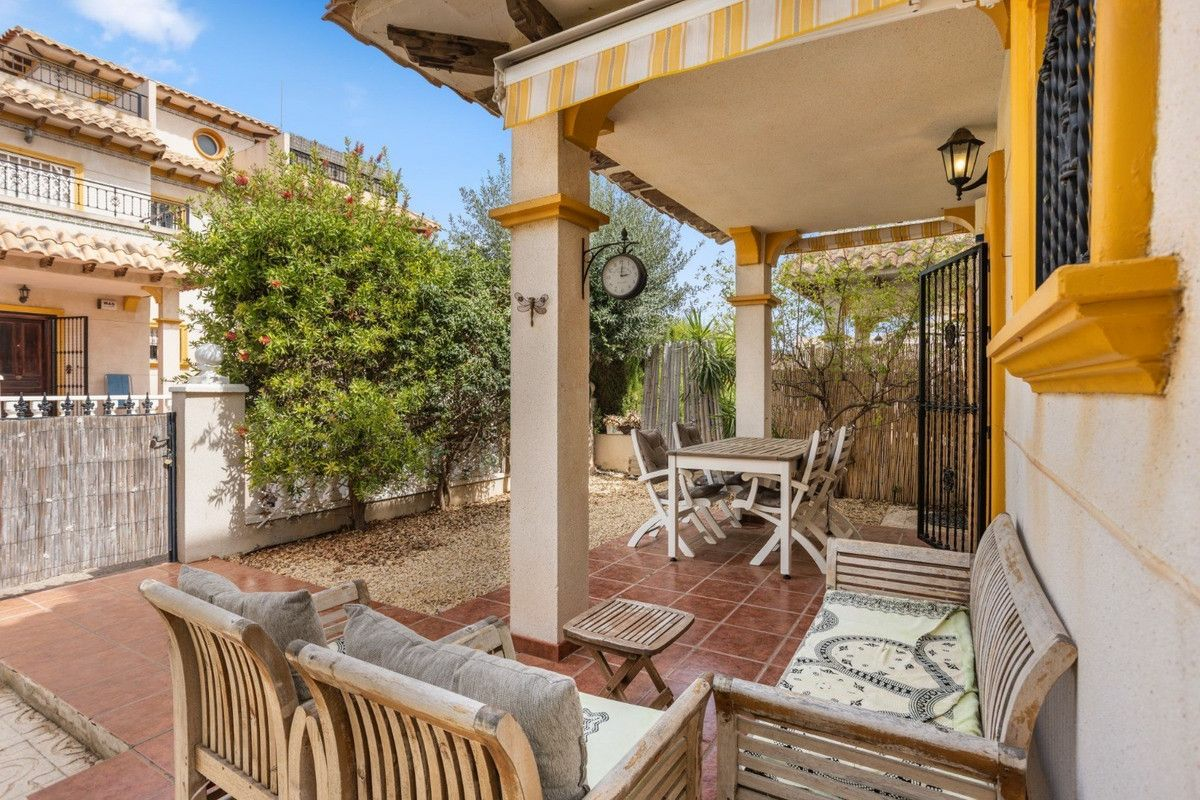 2-bedroom Villa In Orihuela Costa, Spain (75 M²)