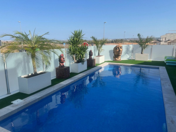Villa In Los Montesinos