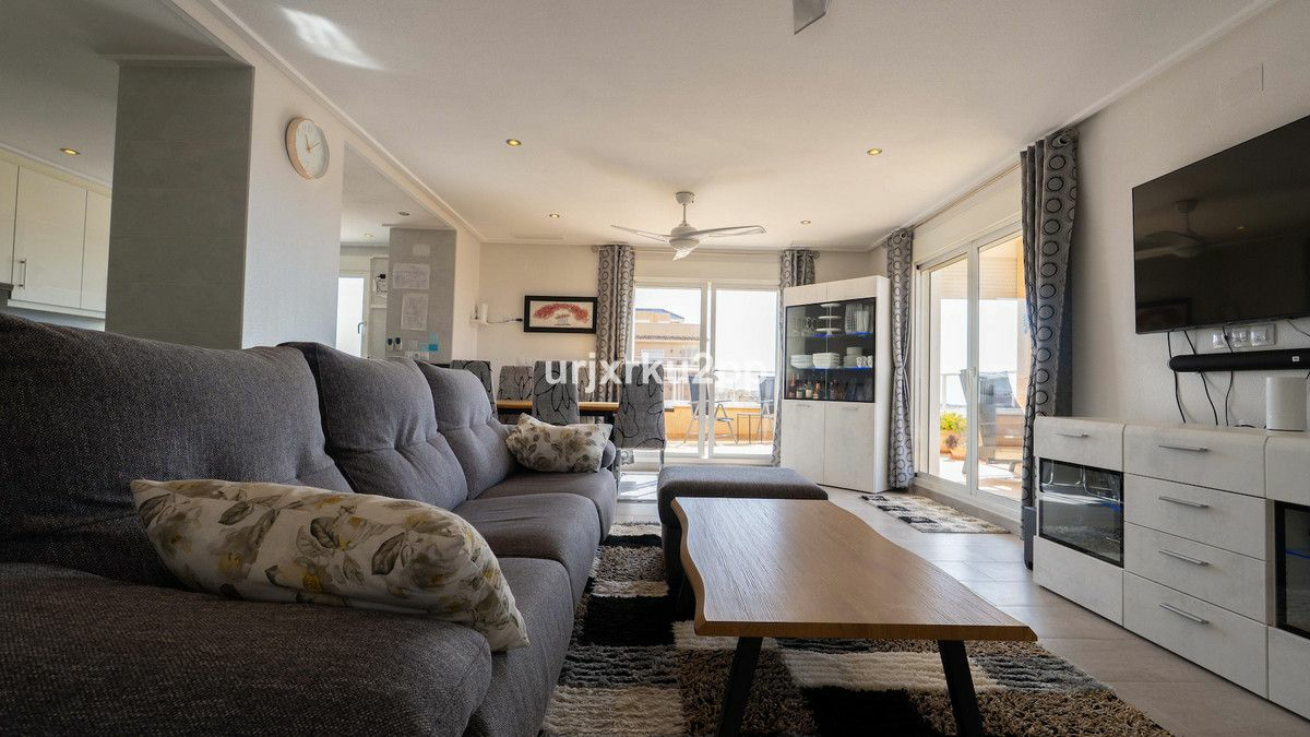 3-bedroom Apartment In Orihuela Costa, Spain (105 M²)