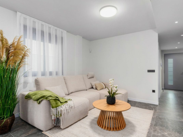 4-bedroom Villa In Pilar De La Horadada, Spain (121 M²)
