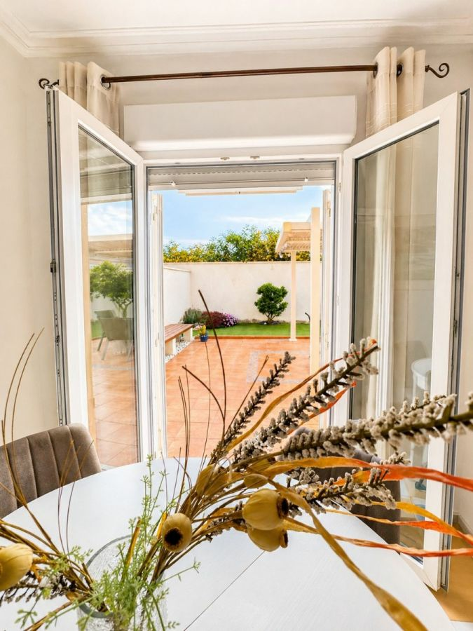 3-bedroom Villa In Torrevieja, Spain (86 M²)