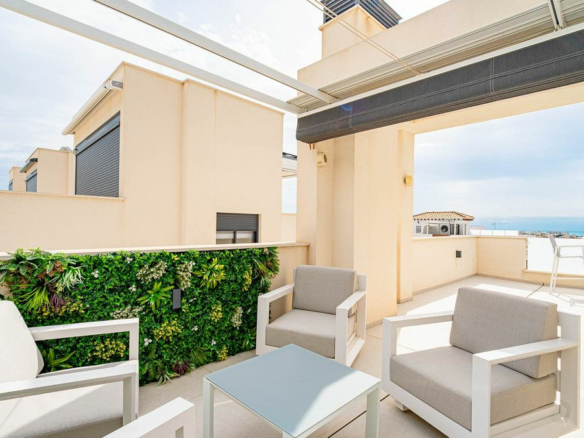 4-bedroom Villa In Orihuela Costa, Spain (203 M²)