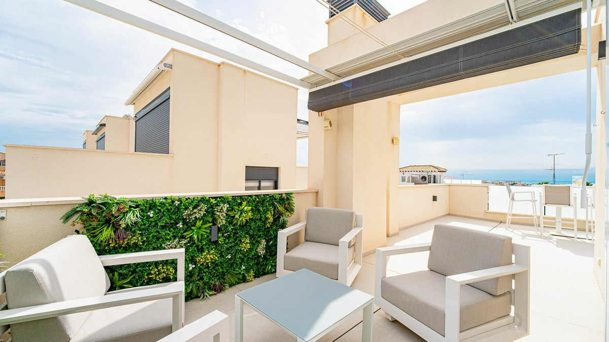4-bedroom Villa In Orihuela Costa, Spain (203 M²)