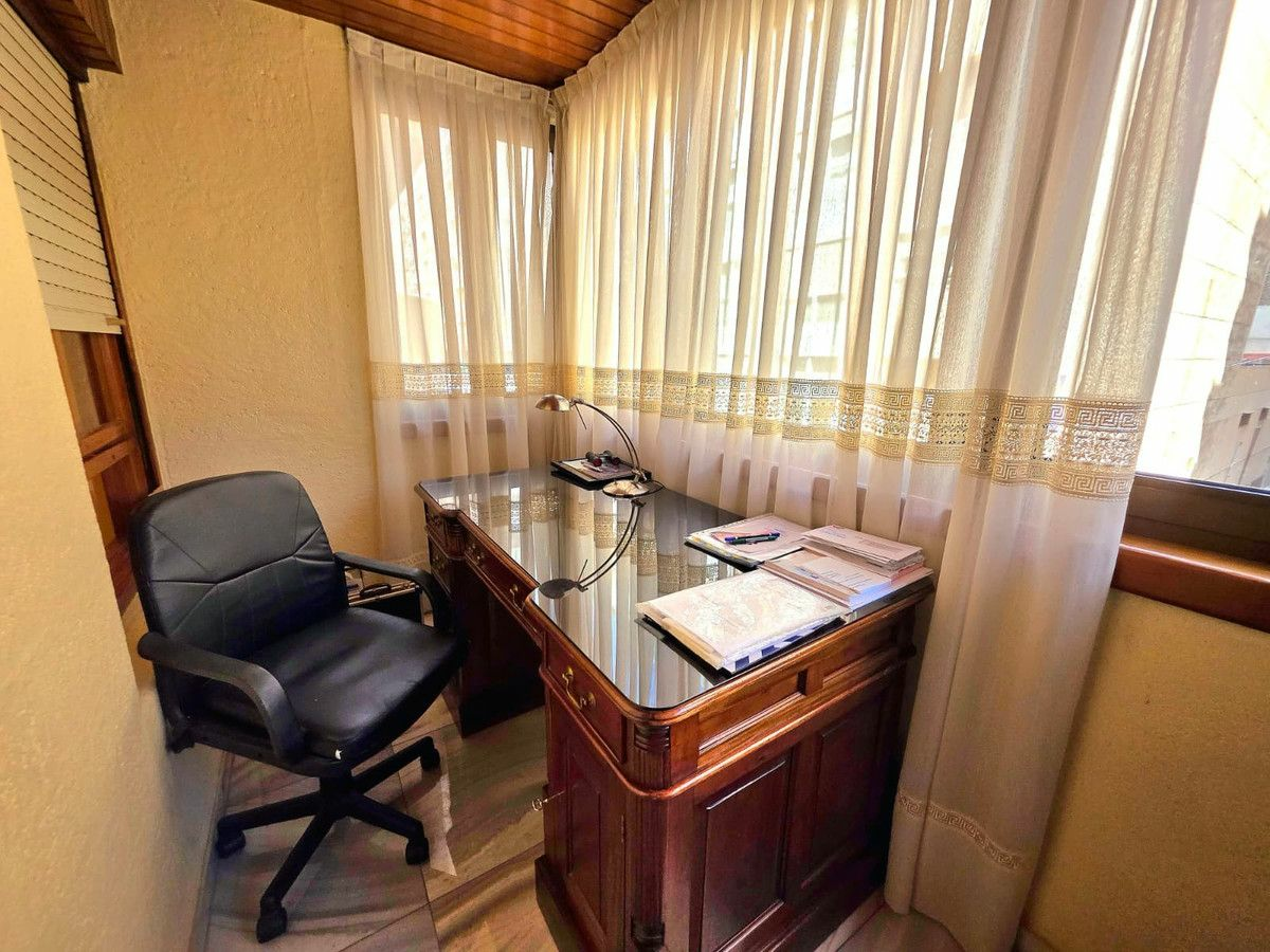 3-bedroom Apartment In Alicante, Spain (167 M²)