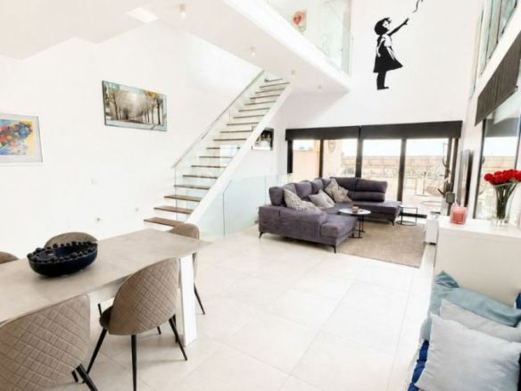 4-bedroom Villa In Benijofar, Spain (319 M²)