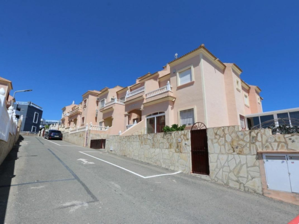 3-bedroom Apartment In Daya Nueva, Spain (90 M²)