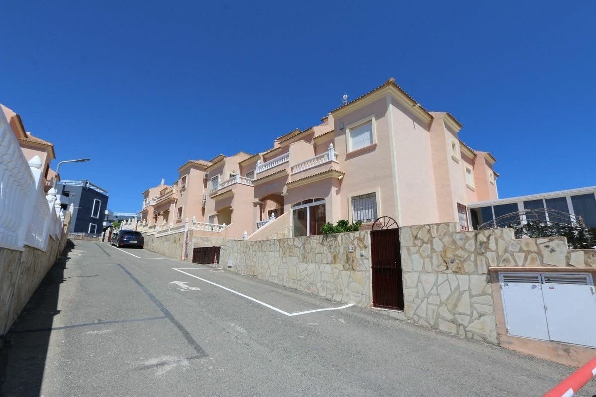 3-bedroom Apartment In Daya Nueva, Spain (90 M²)