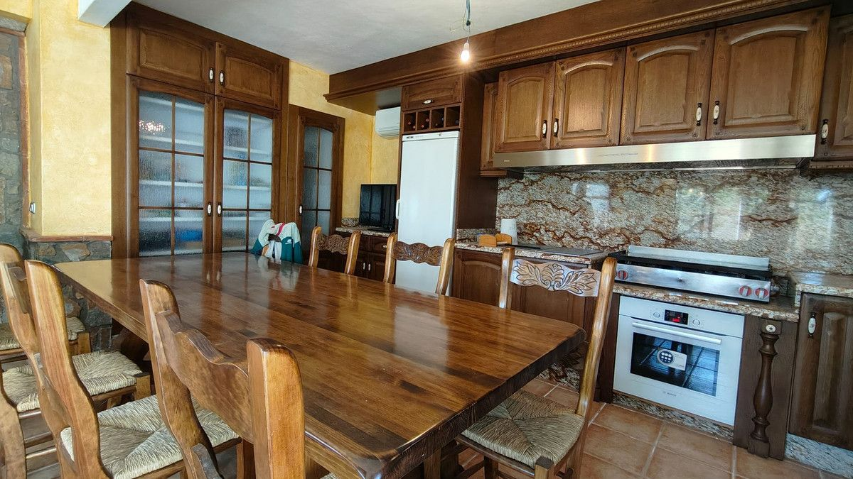 3-bedroom Country House In Abanilla, Spain (301 M²)