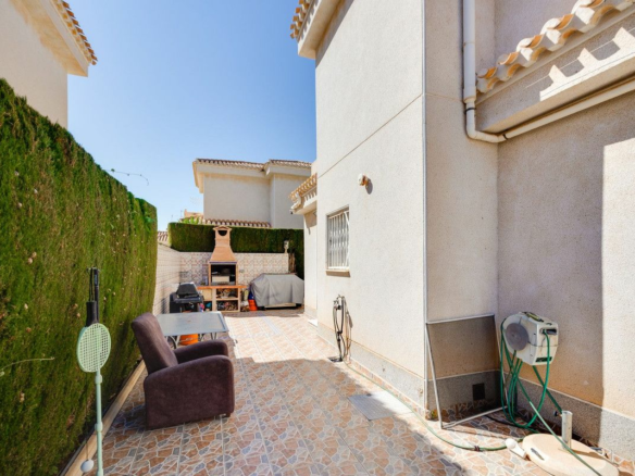 3-bedroom Villa In Orihuela Costa, Spain (125 M²)