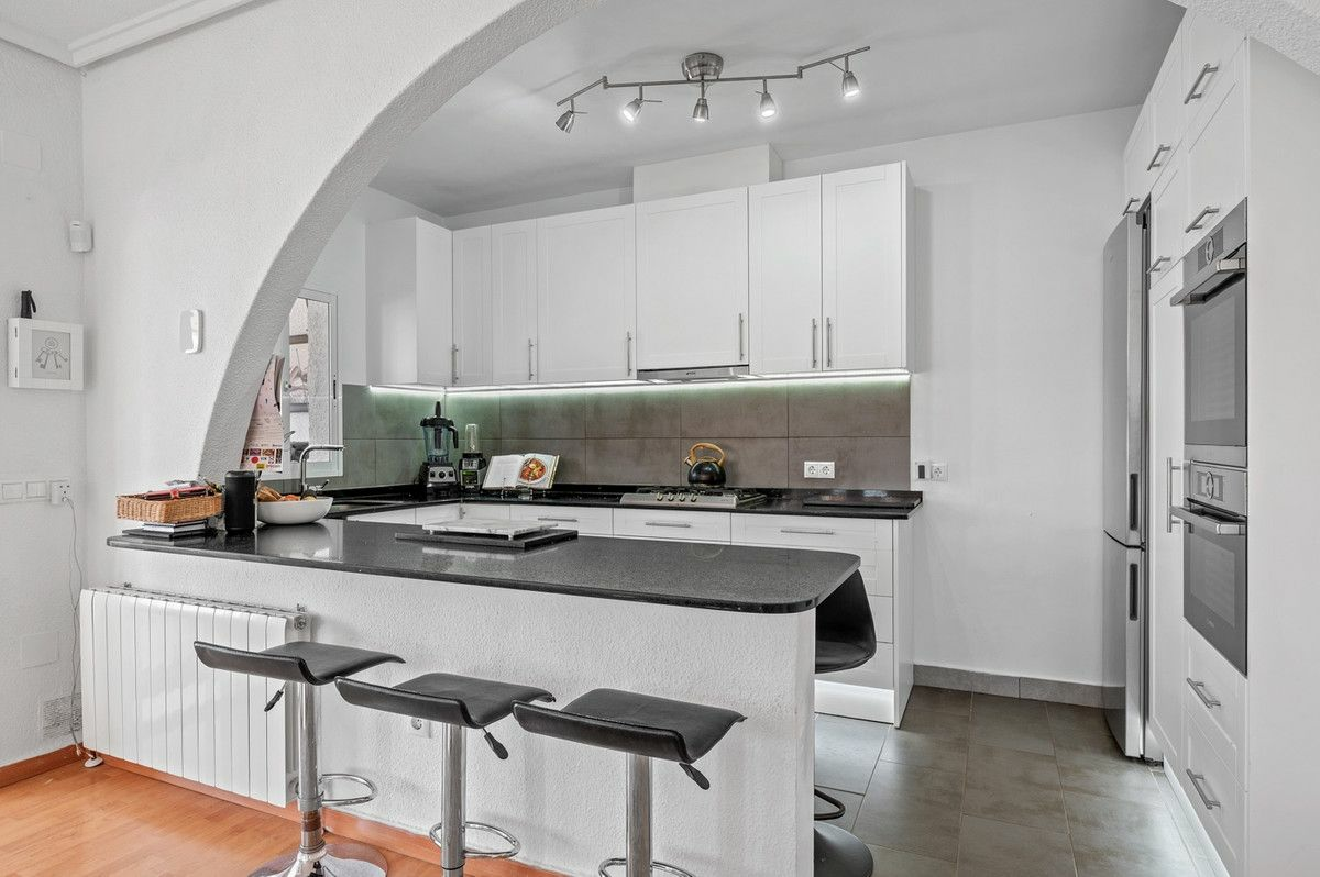 3-bedroom Villa In Rojales, Spain (104 M²)