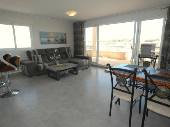 3-bedroom Apartment In Orihuela Costa, Spain (82 M²)