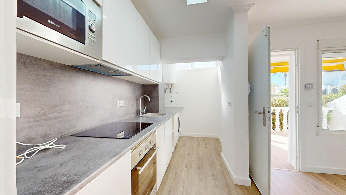 2-bedroom Villa In Orihuela Costa, Spain (63 M²)