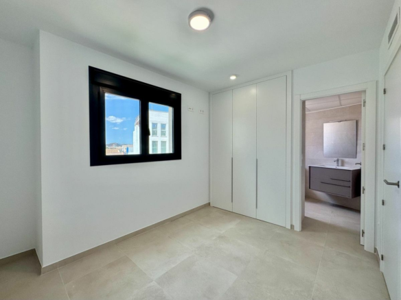 Apartment In Alicante
