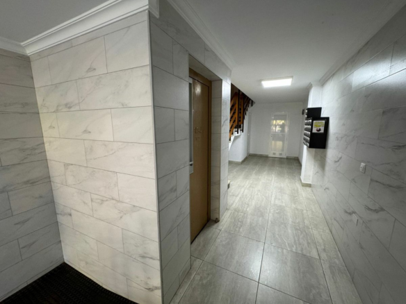 3-bedroom Apartment In Torrevieja, Spain (95 M²)
