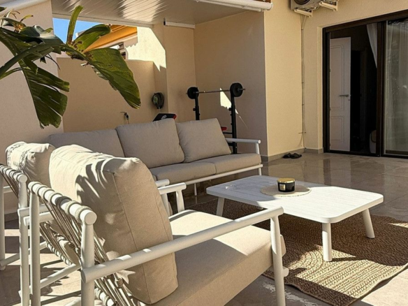 3-bedroom Apartment In Orihuela Costa, Spain (138 M²)